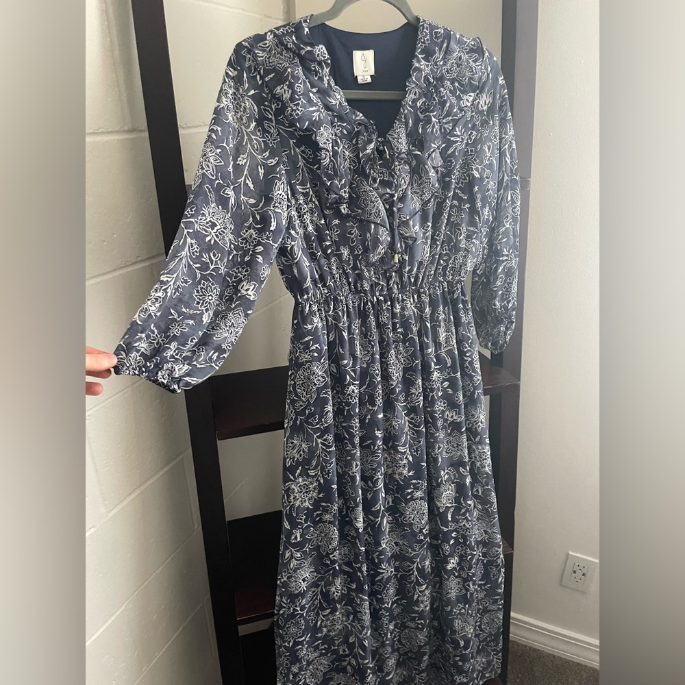 Jolie Navy and White Floral Long Sleeve Midi Dress